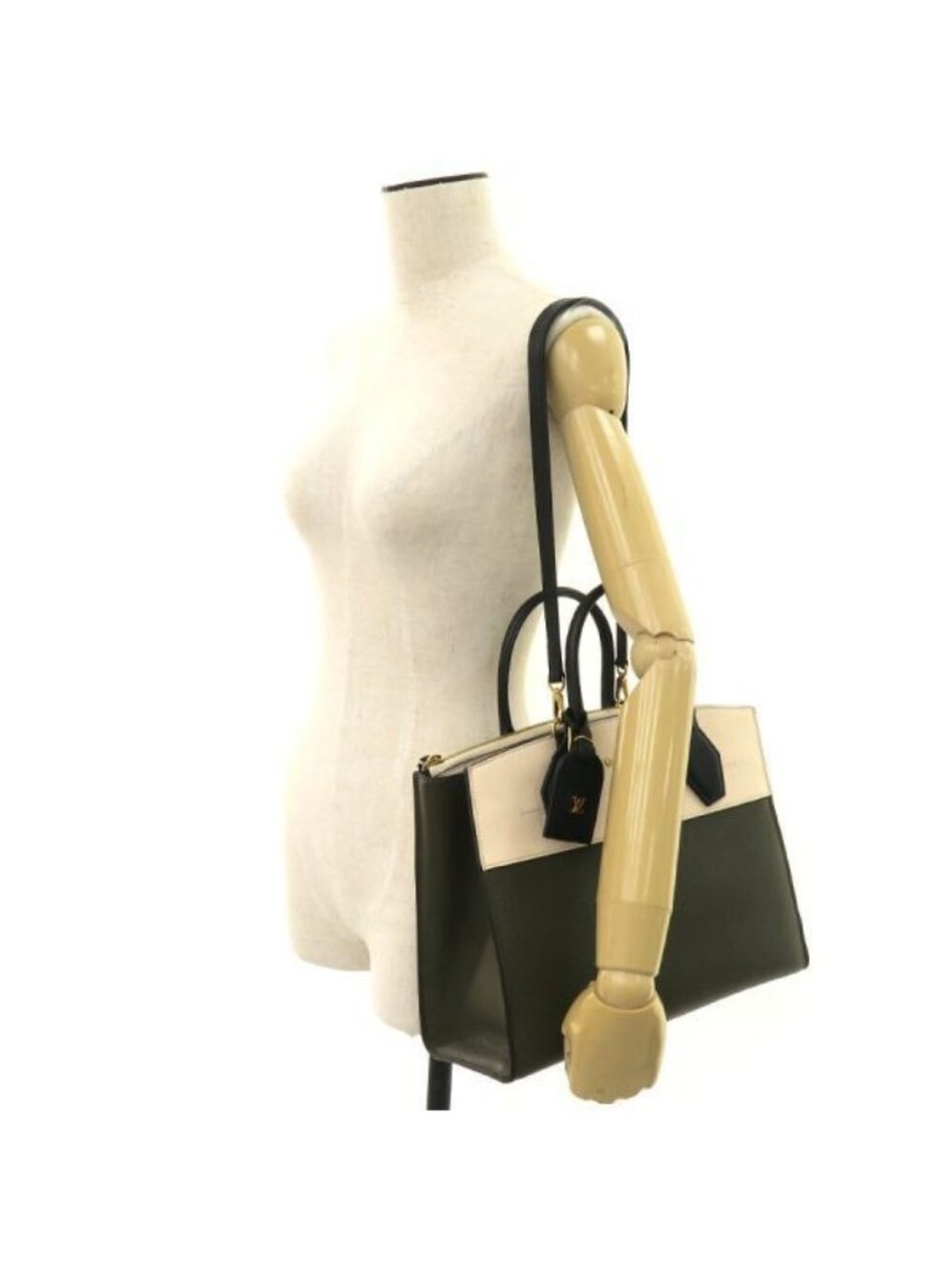 Louis Vuitton Taurillon City Steamer MM - Picture 9 of 9